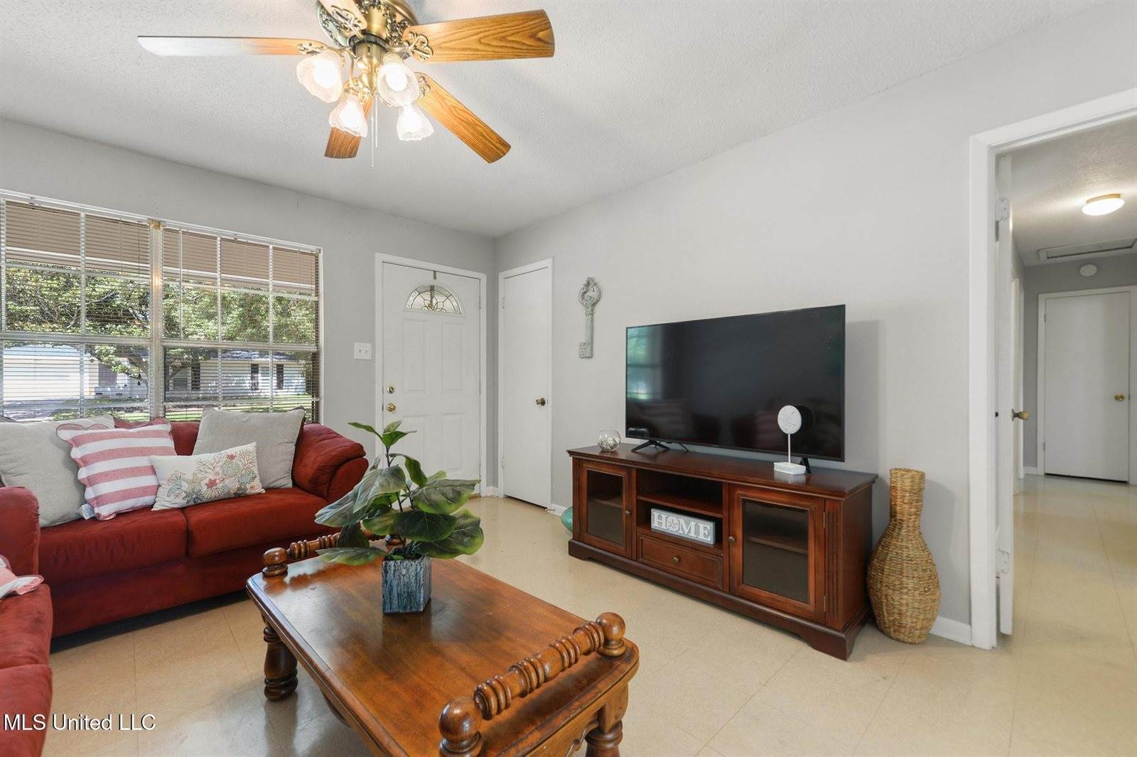 1308 Parktown Drive, Ocean Springs, MS 39564