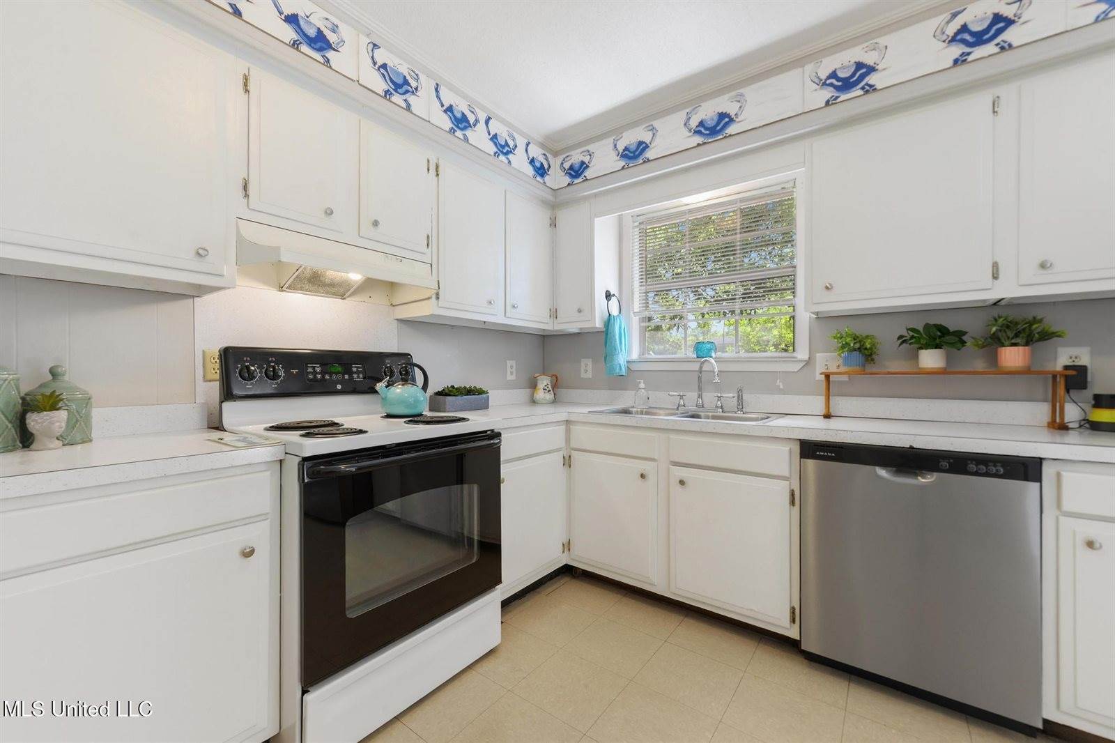 1308 Parktown Drive, Ocean Springs, MS 39564