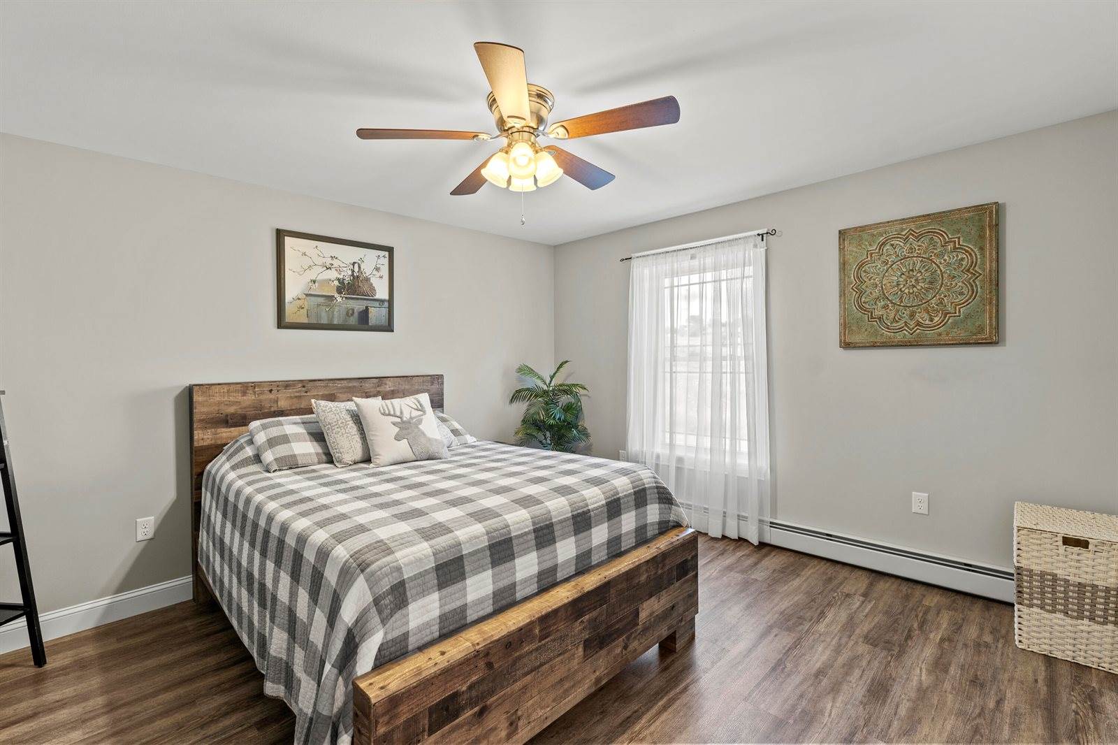 204 Edenfield Drive, Hermon, ME 04401