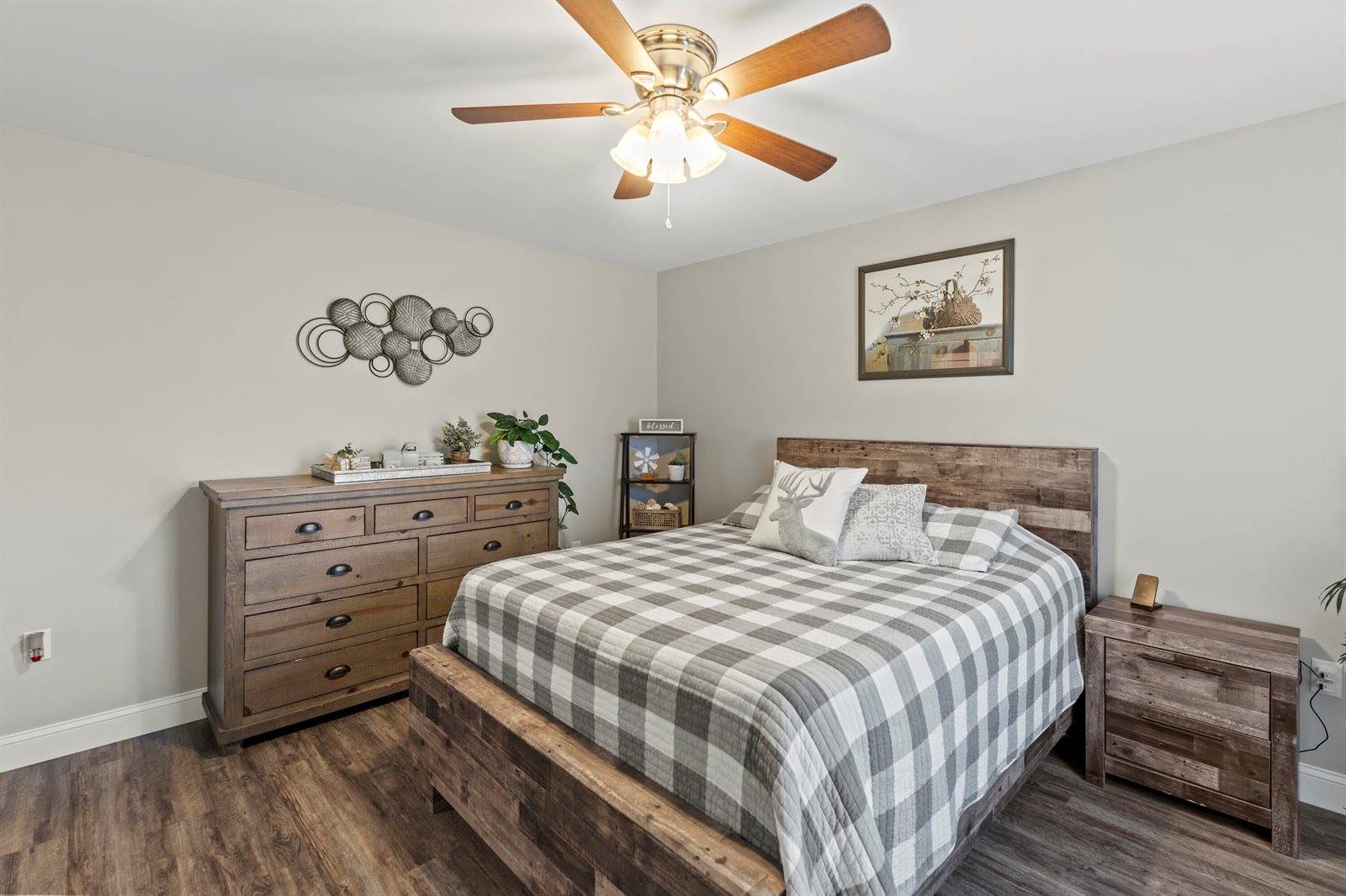 204 Edenfield Drive, Hermon, ME 04401