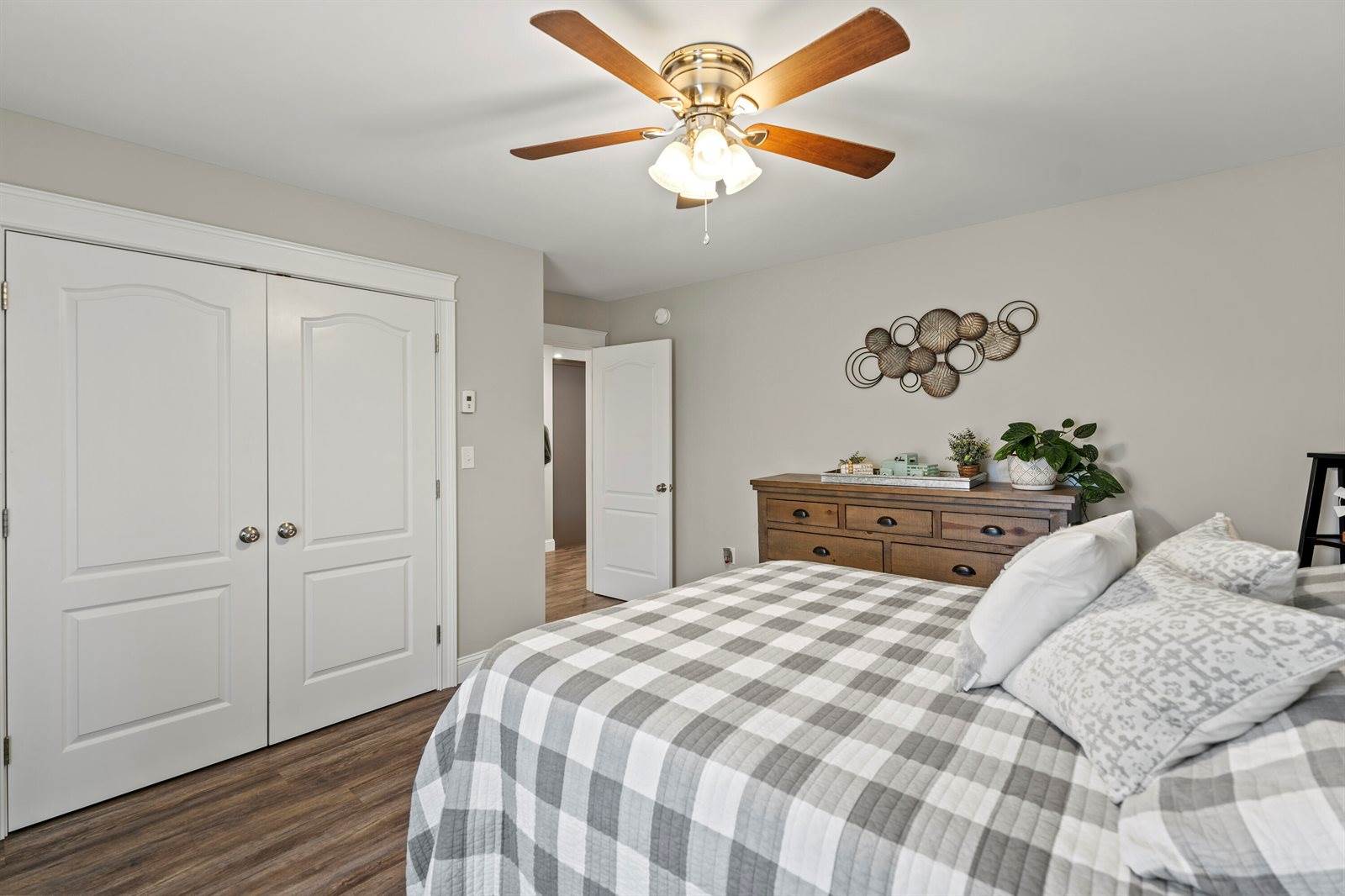 204 Edenfield Drive, Hermon, ME 04401