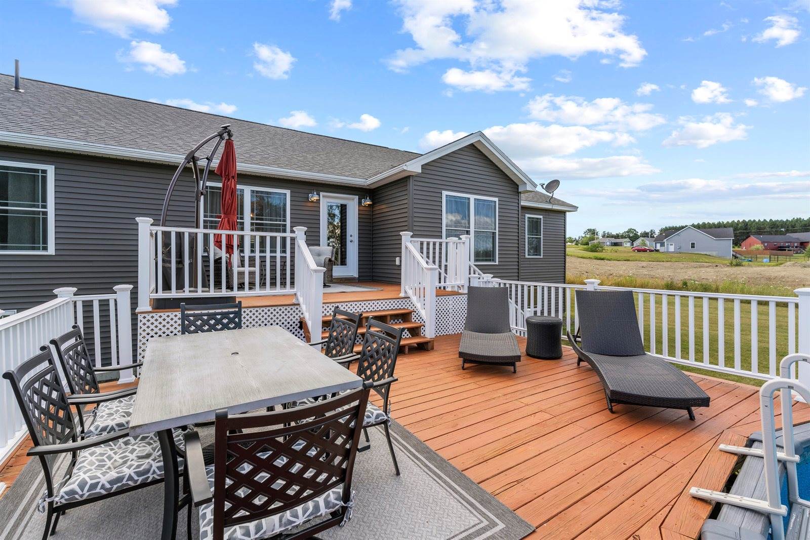 204 Edenfield Drive, Hermon, ME 04401