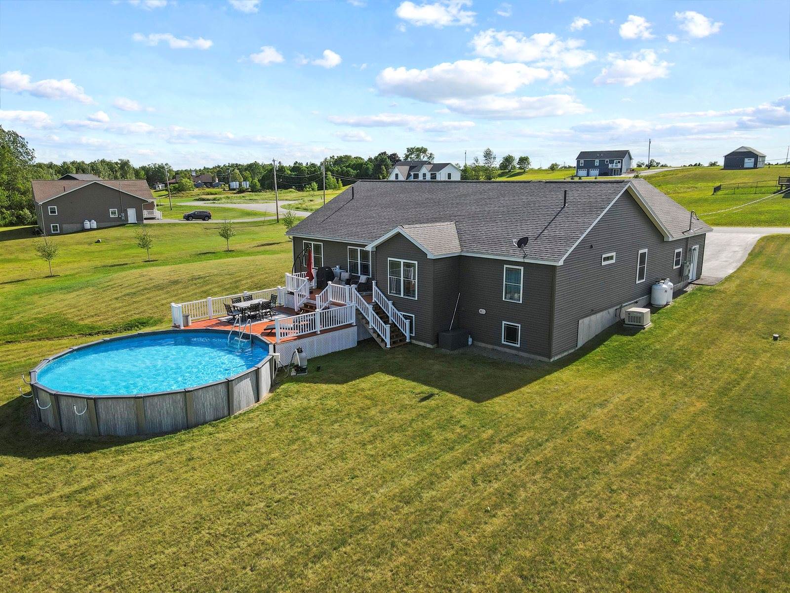 204 Edenfield Drive, Hermon, ME 04401