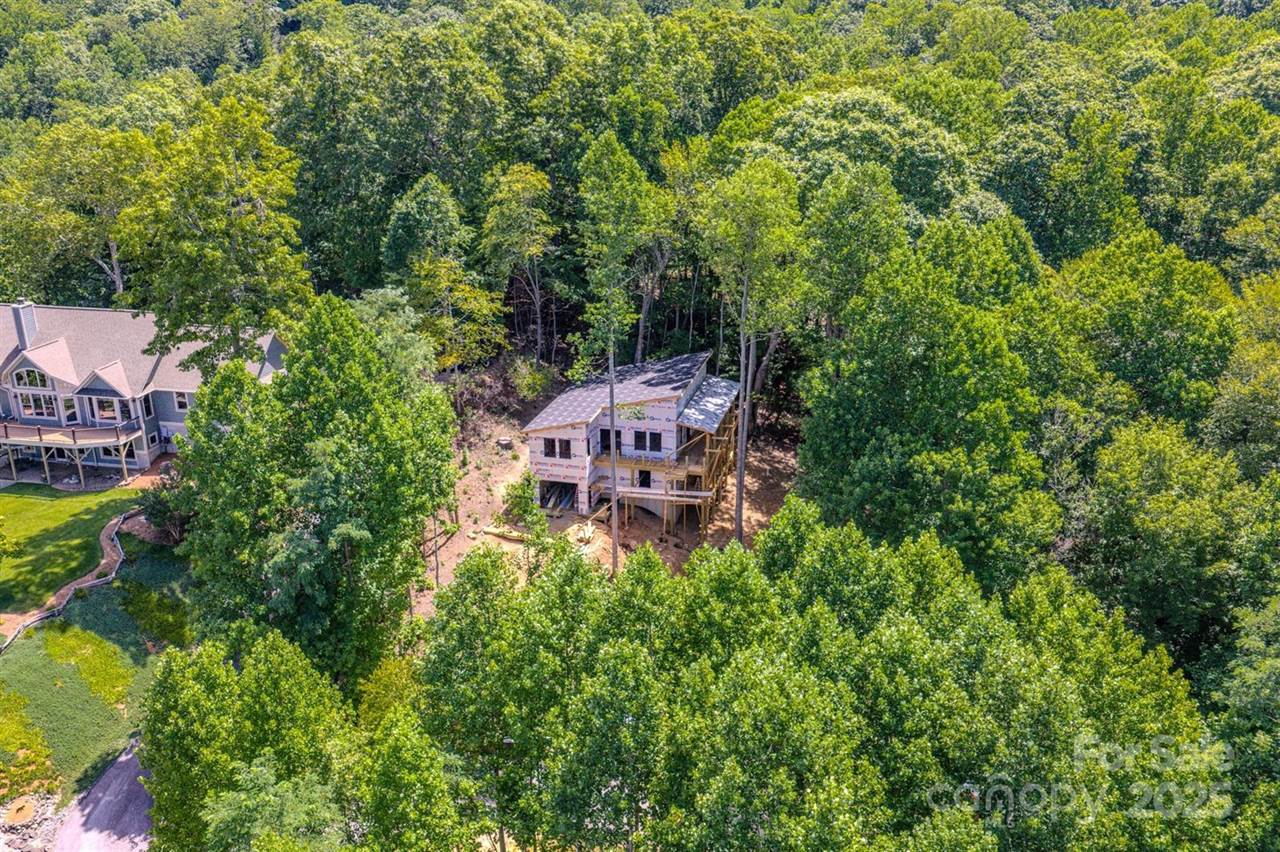 276 Coopers Drive, Hendersonville, NC 28739