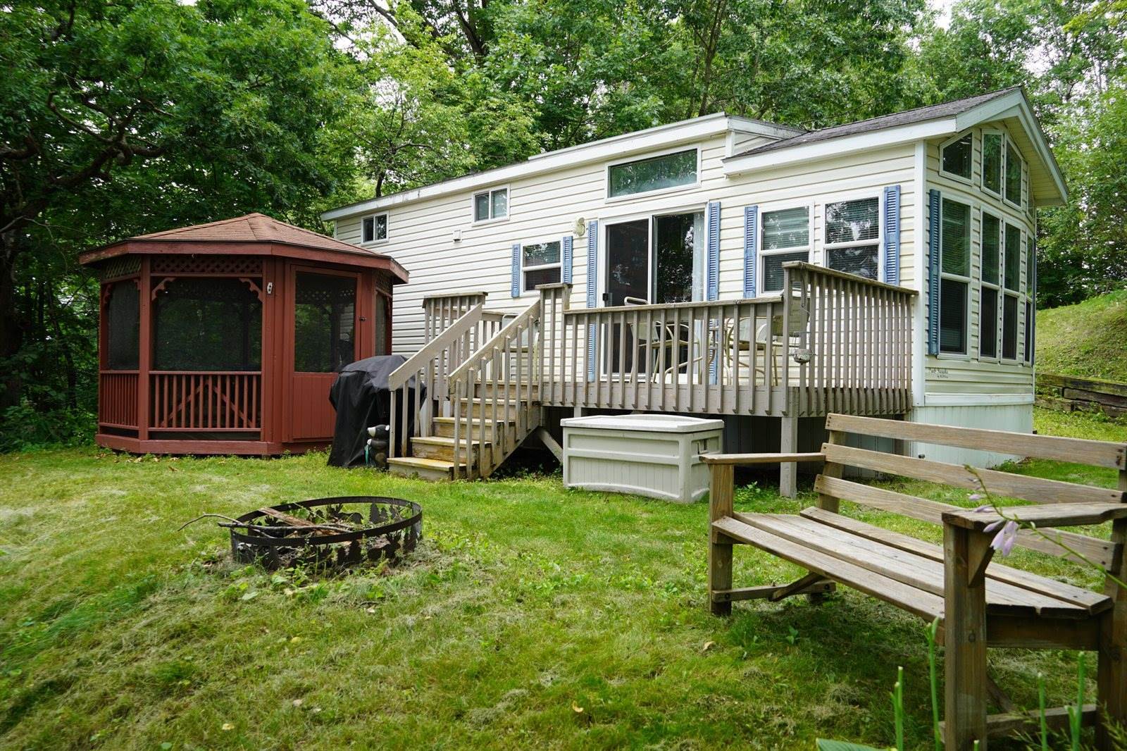 S7855 Eagle Crest Dr, De Soto, WI 54624