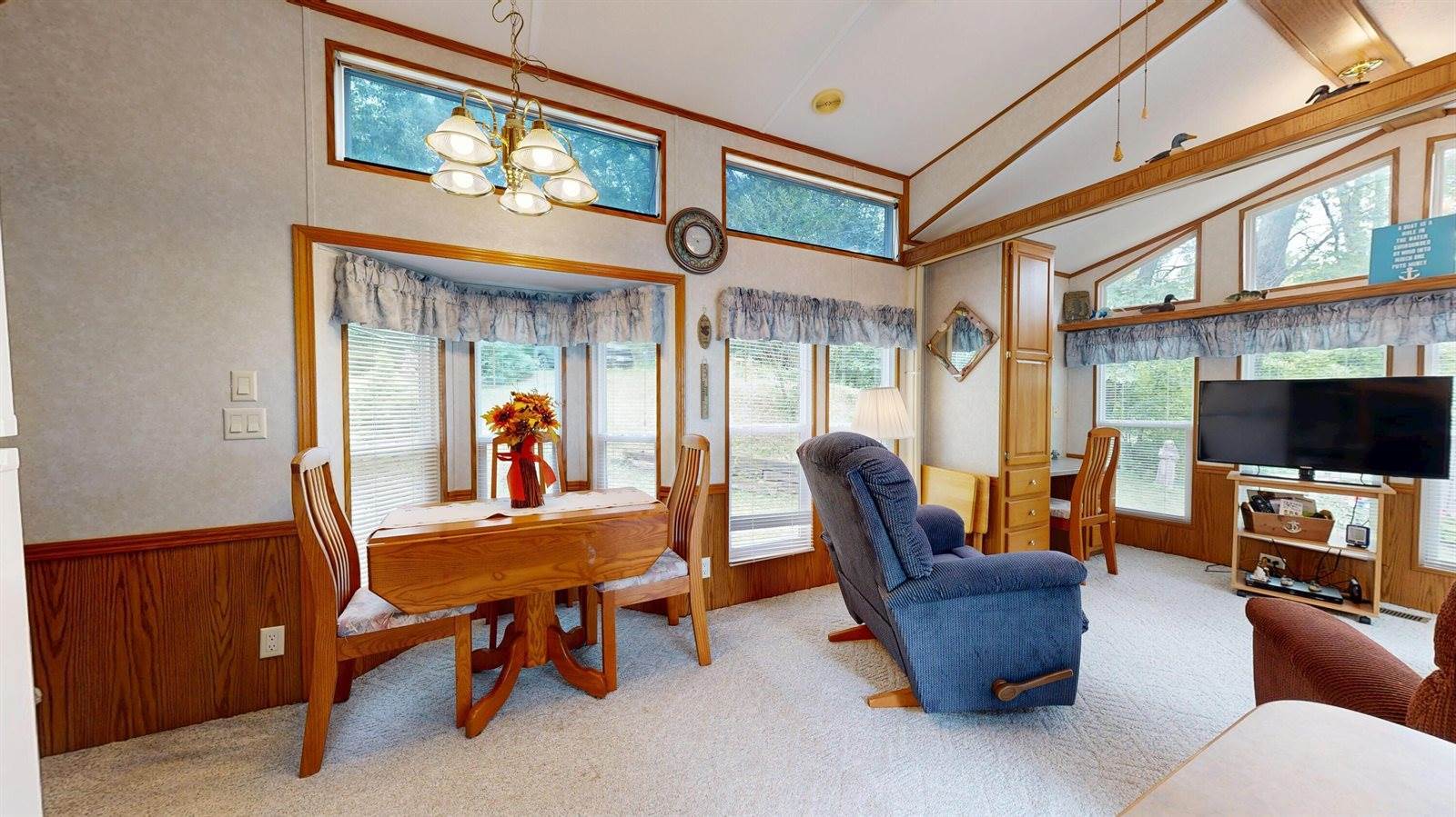 S7855 Eagle Crest Dr, De Soto, WI 54624