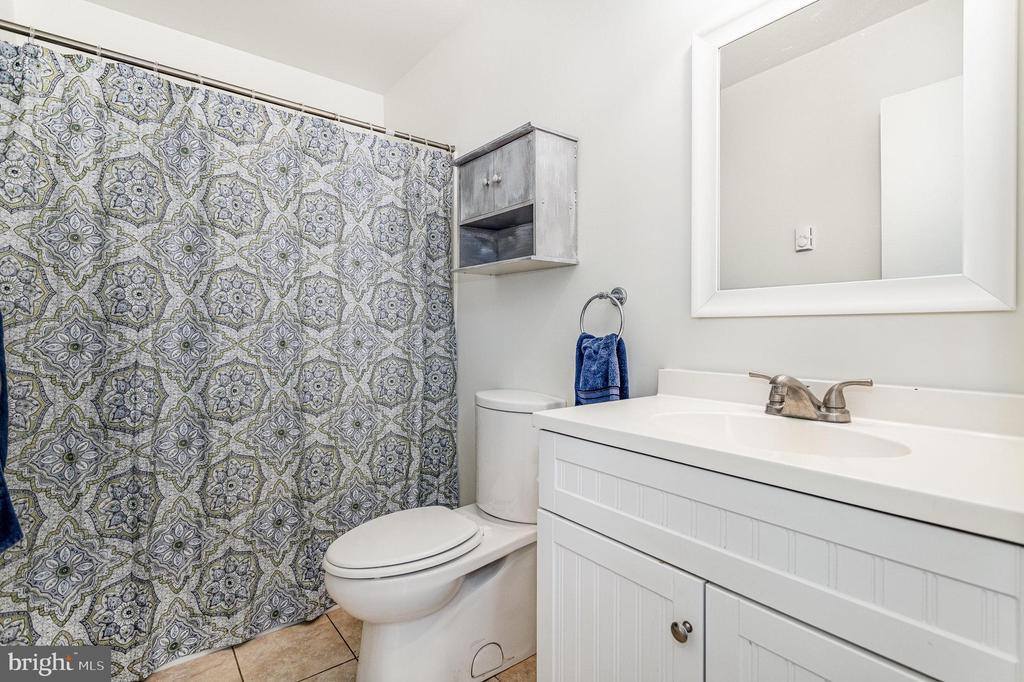 604 Charles Road, Dauphin, PA 17018