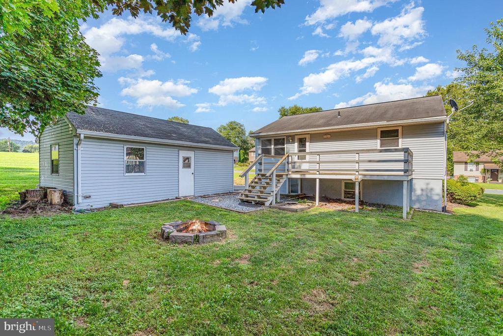 604 Charles Road, Dauphin, PA 17018