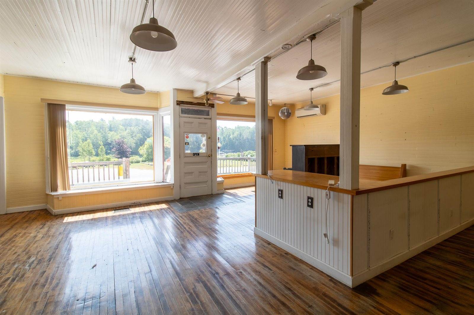 749 US Rte 1, Jonesboro, ME 04648