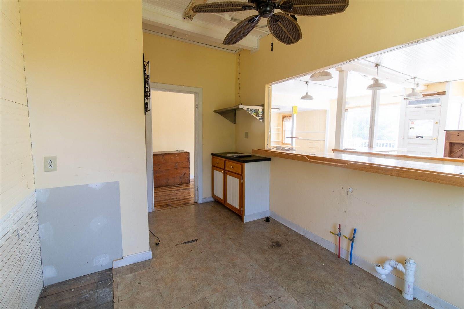 749 US Rte 1, Jonesboro, ME 04648