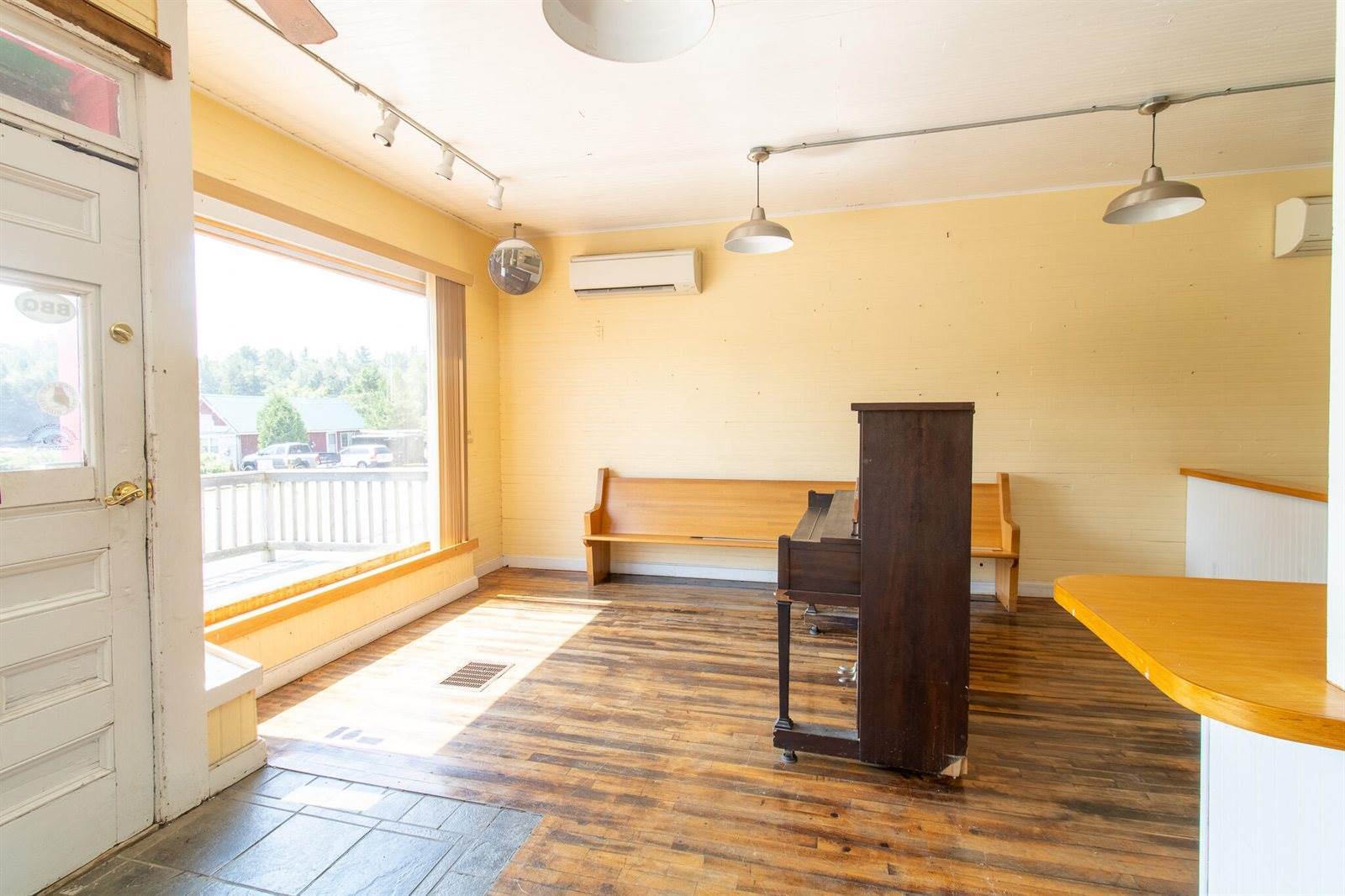 749 US Rte 1, Jonesboro, ME 04648