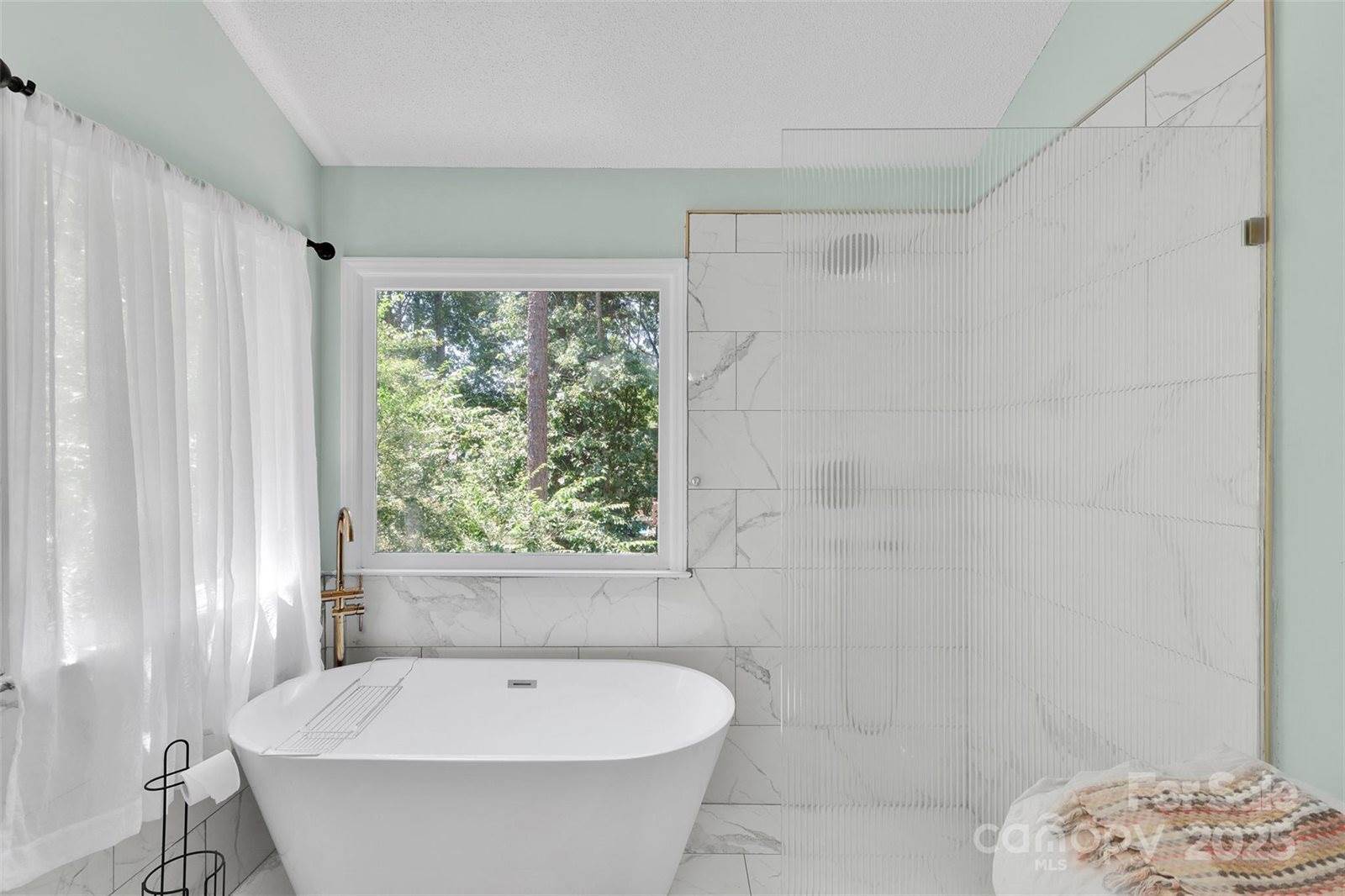 2725 Kirkholm Drive, Matthews, NC 28105