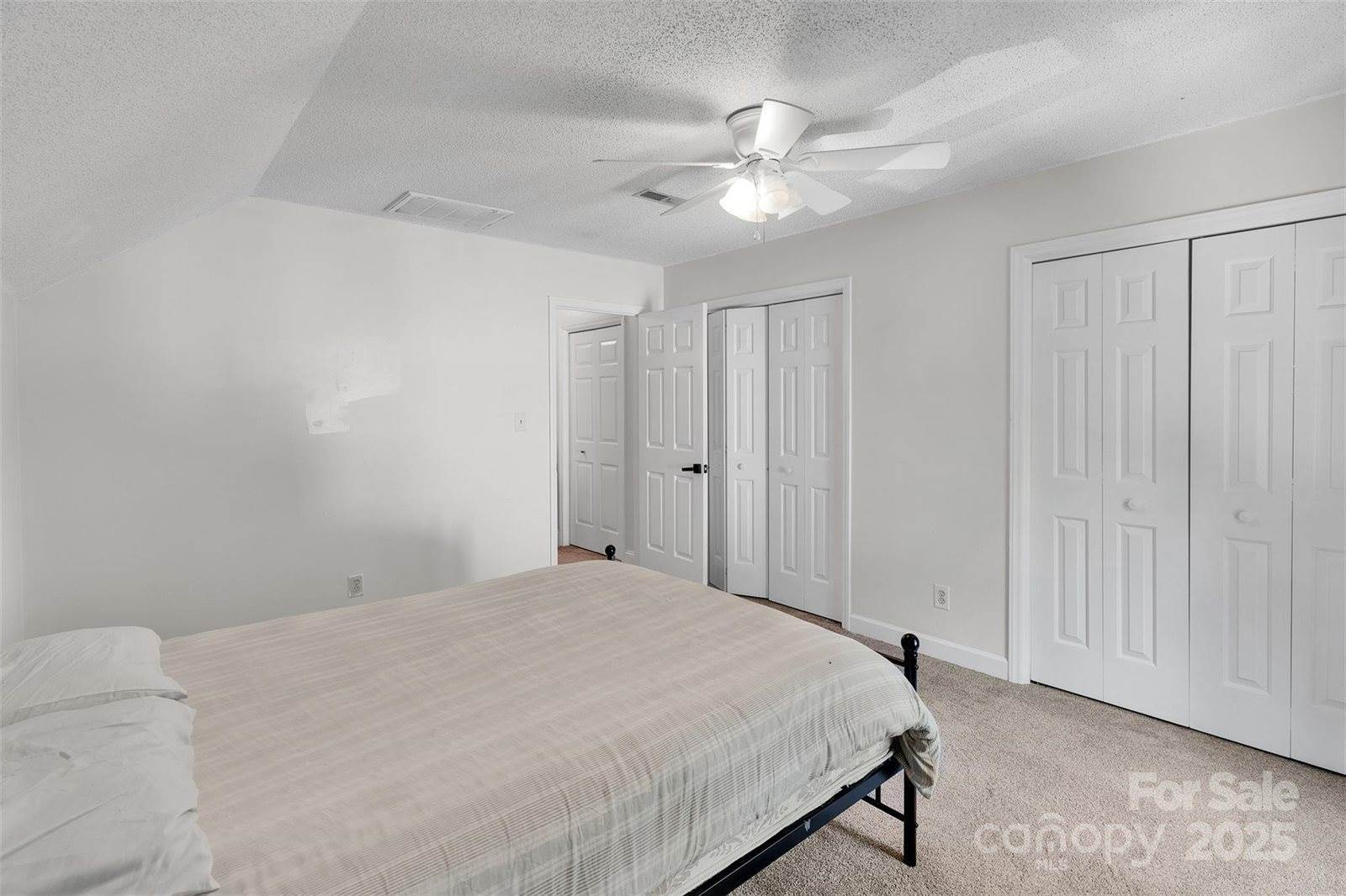 2725 Kirkholm Drive, Matthews, NC 28105