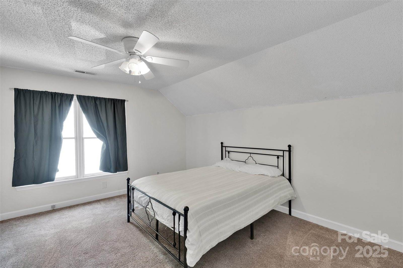 2725 Kirkholm Drive, Matthews, NC 28105