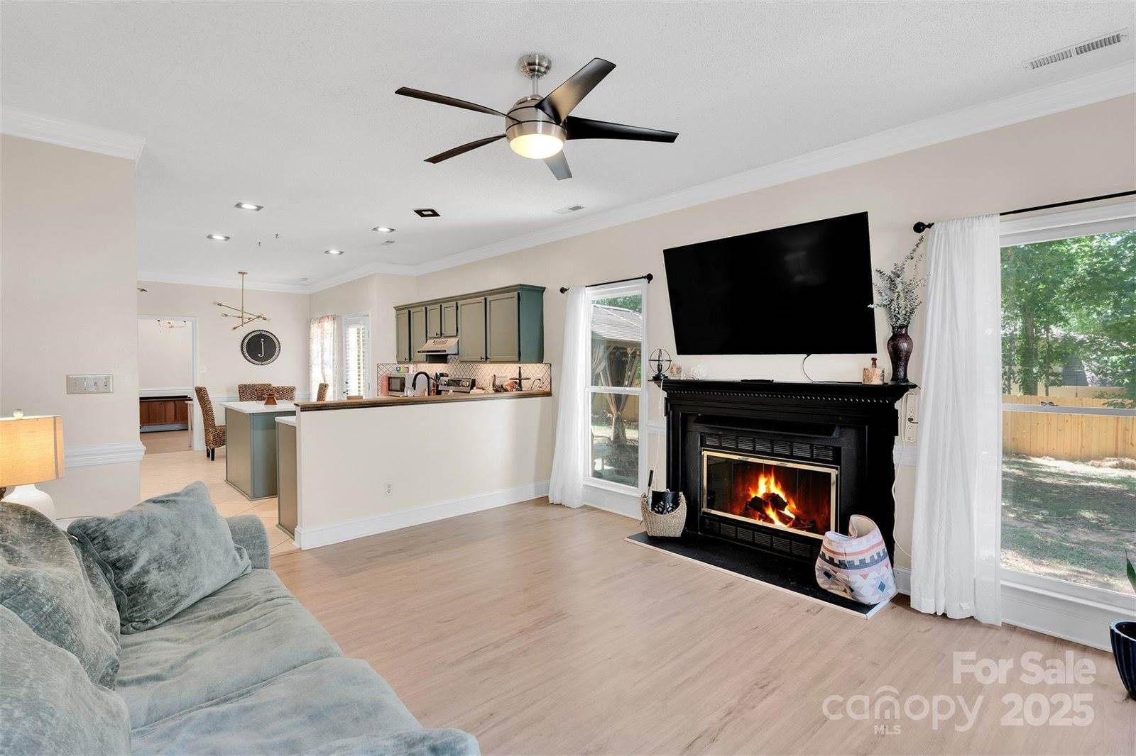 2725 Kirkholm Drive, Matthews, NC 28105