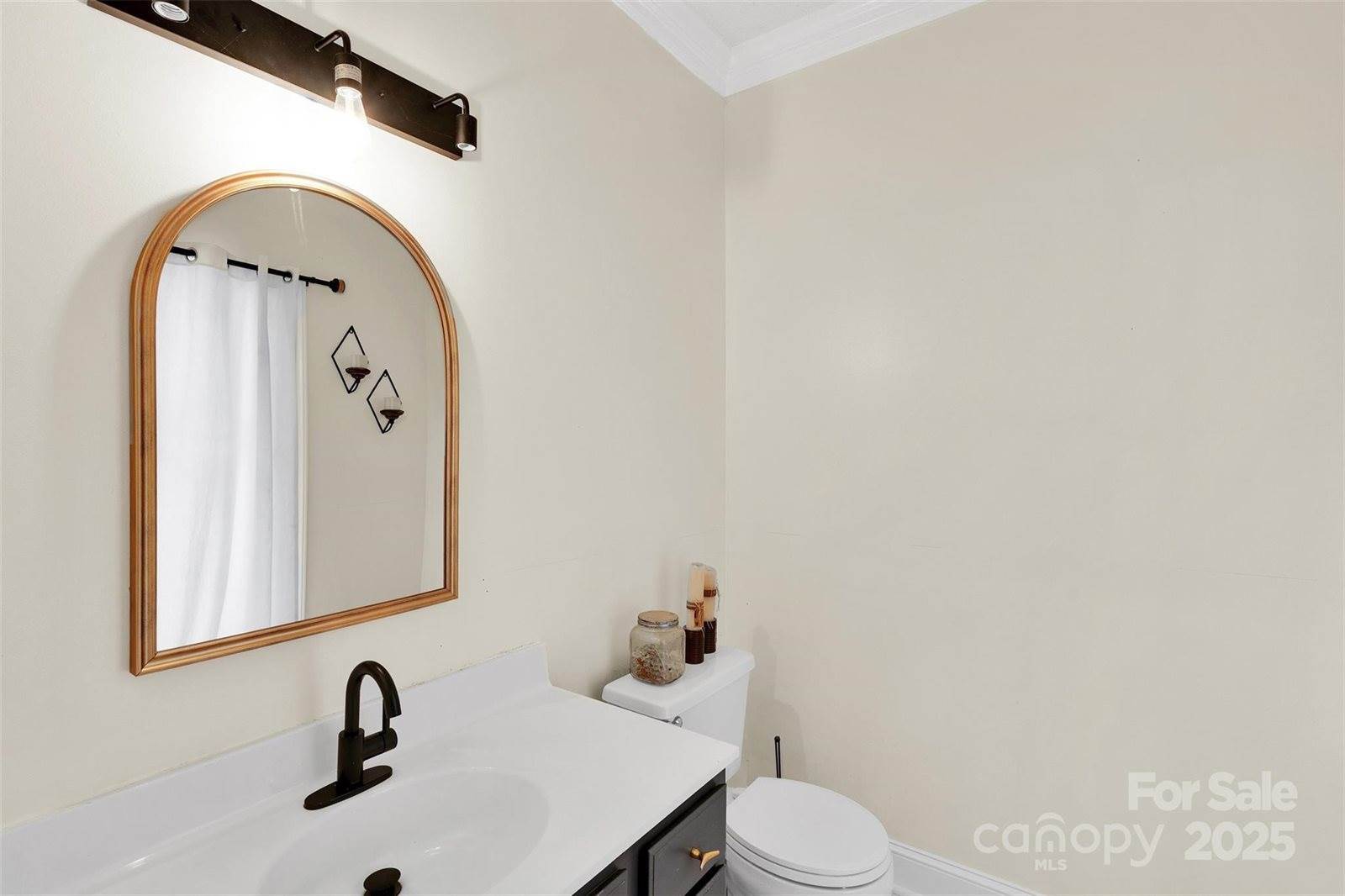 2725 Kirkholm Drive, Matthews, NC 28105