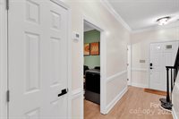 2725 Kirkholm Drive, Matthews, NC 28105