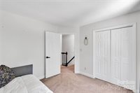 2725 Kirkholm Drive, Matthews, NC 28105