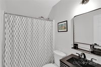 2725 Kirkholm Drive, Matthews, NC 28105