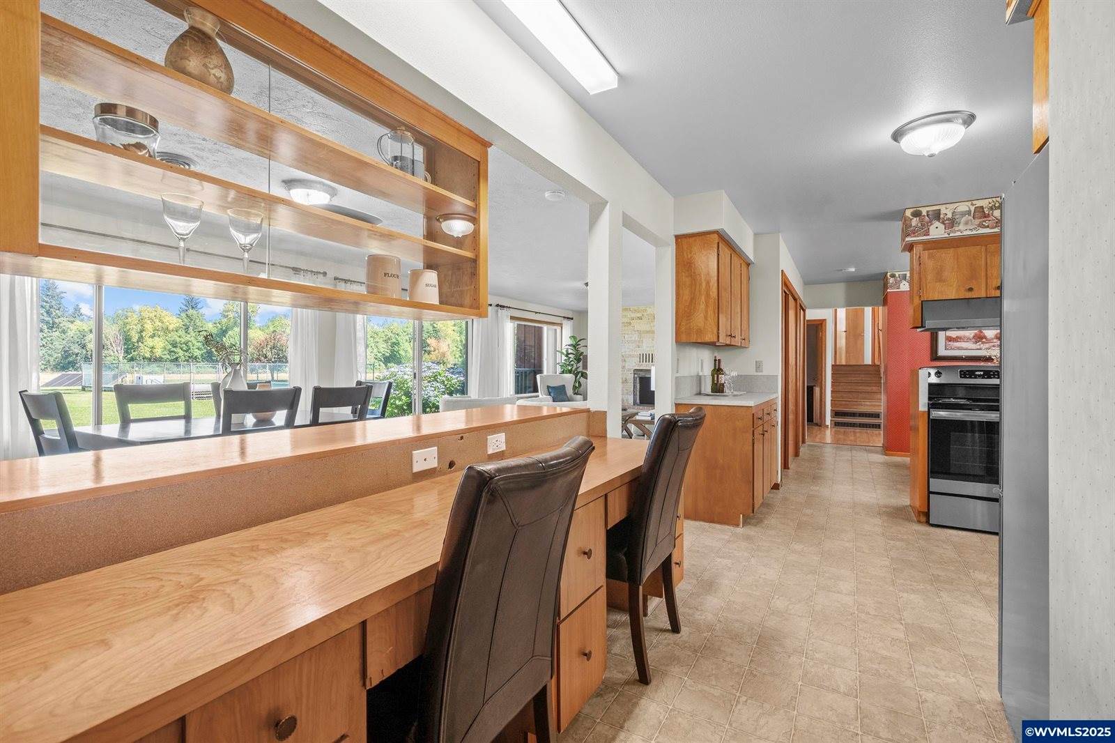 36765 Glaser Dr, Scio, OR 97374