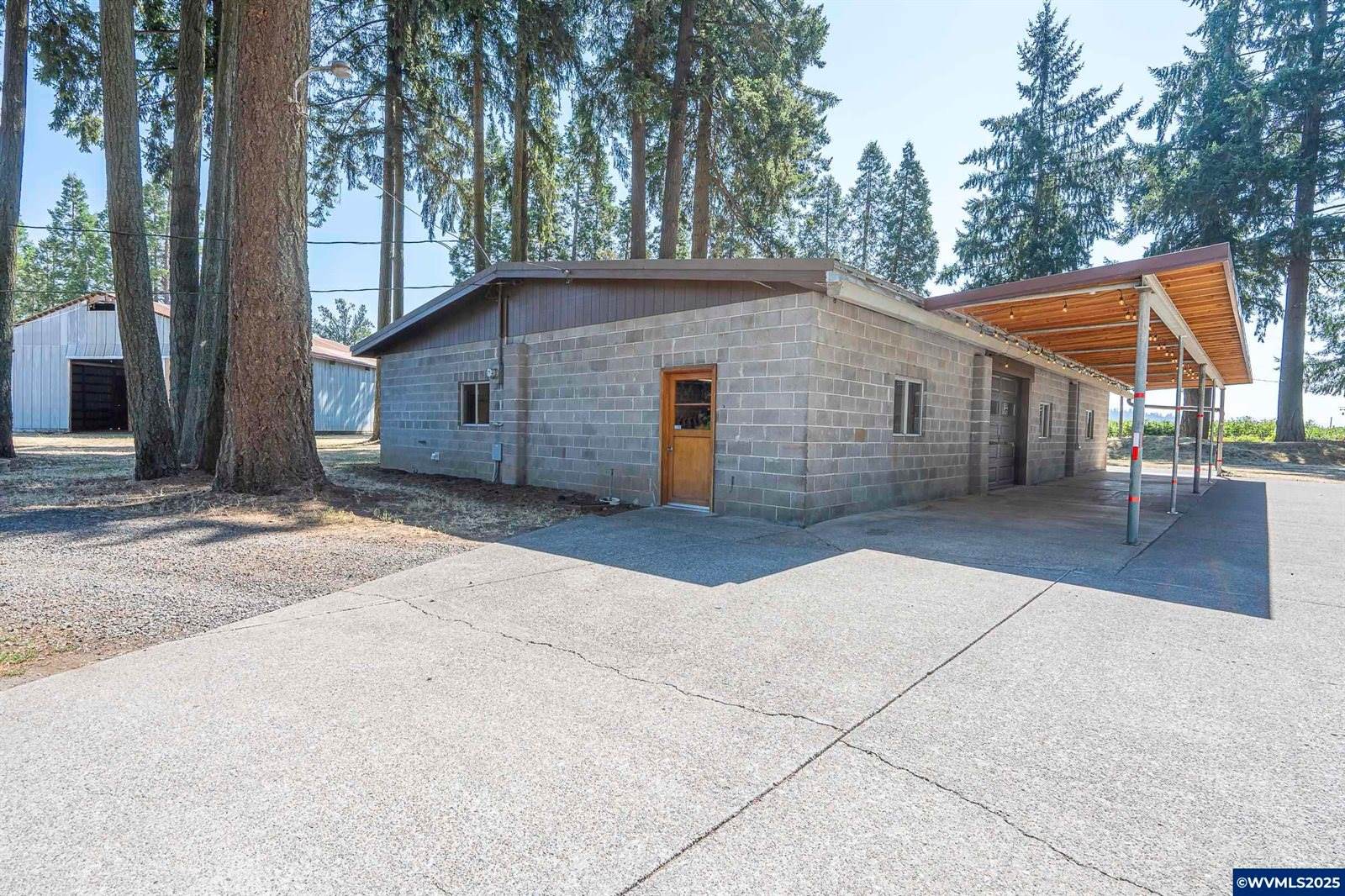 36765 Glaser Dr, Scio, OR 97374