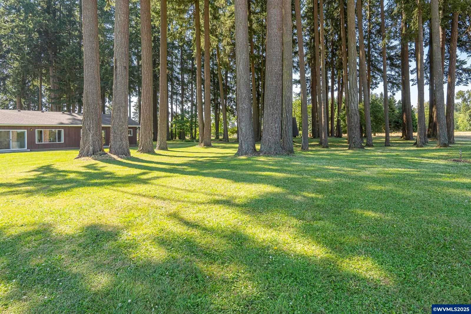 36765 Glaser Dr, Scio, OR 97374