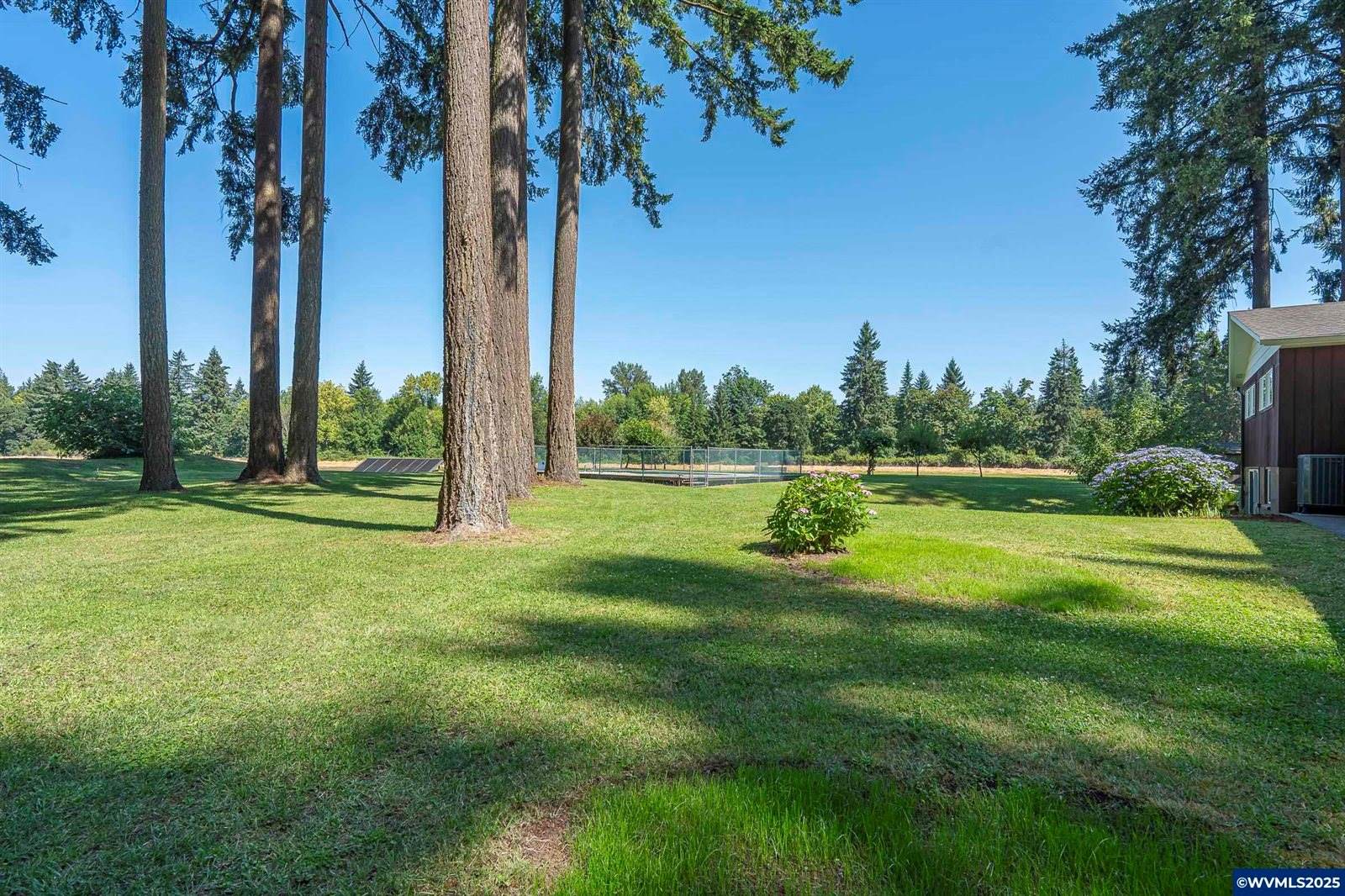 36765 Glaser Dr, Scio, OR 97374