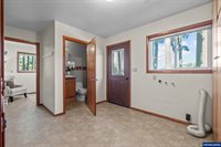 36765 Glaser Dr, Scio, OR 97374