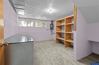 36765 Glaser Dr, Scio, OR 97374