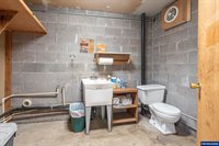 36765 Glaser Dr, Scio, OR 97374