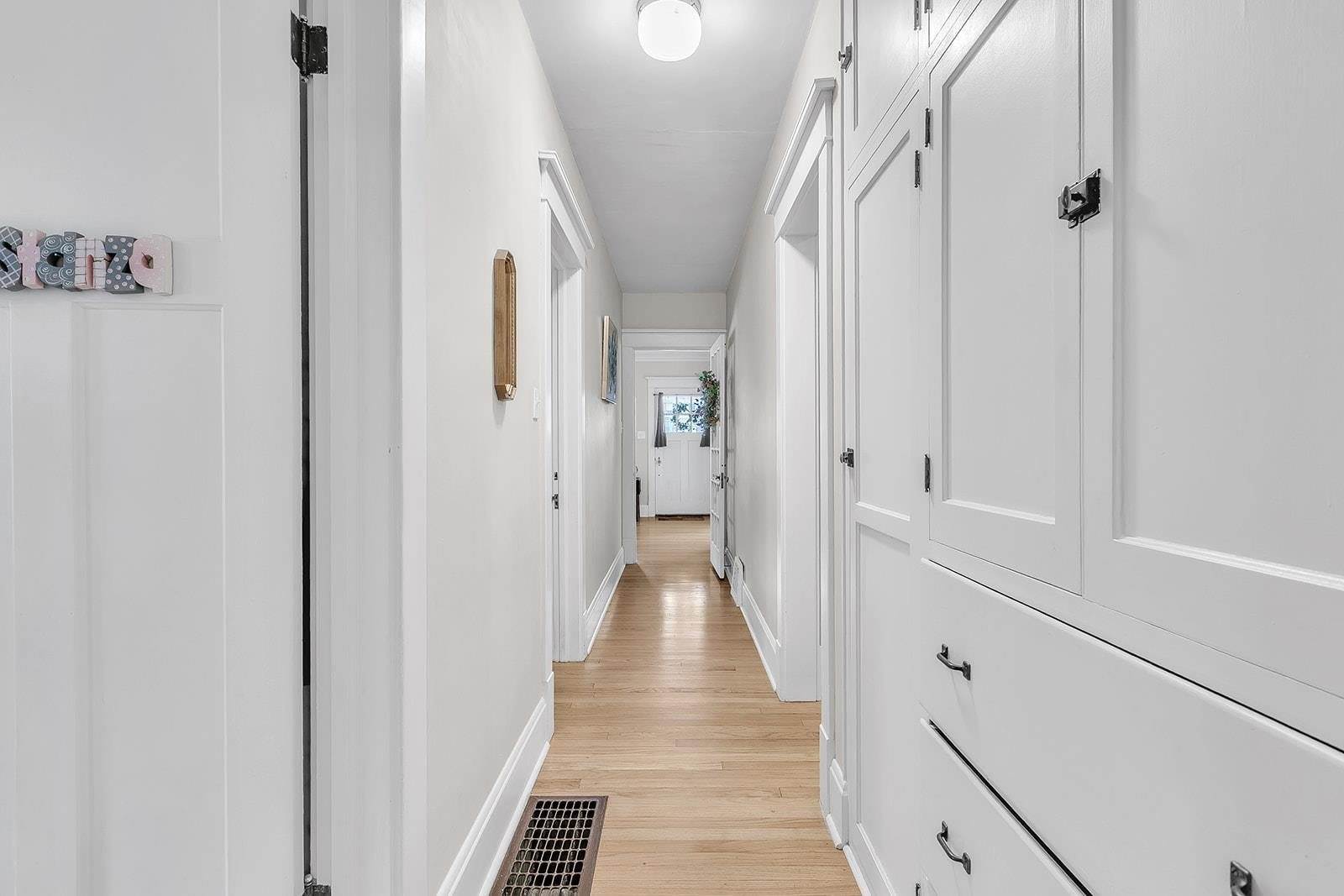 1004 South Webster Avenue, Green Bay, WI 54301