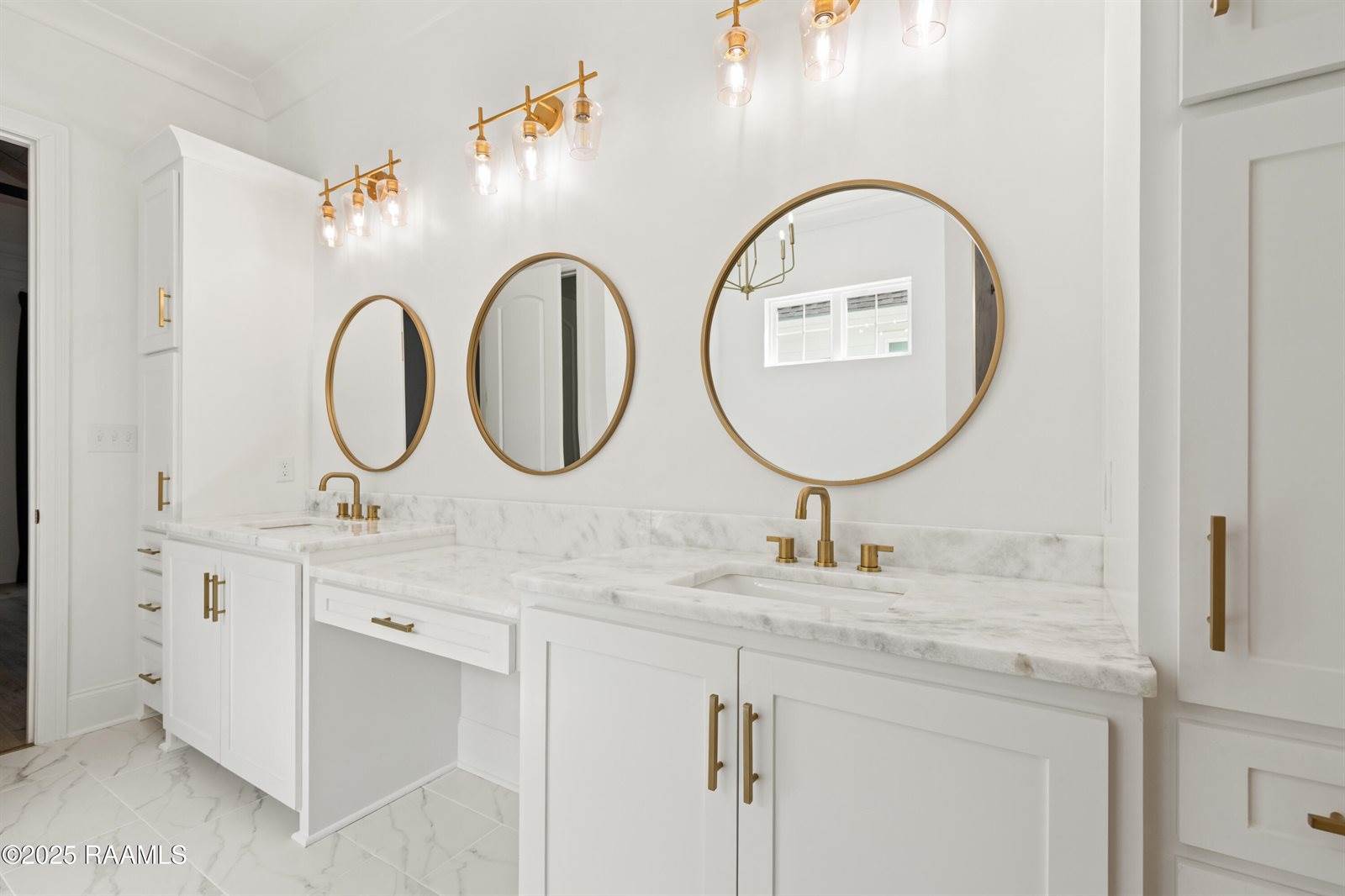 313 Harvest Creek Lane, Lafayette, LA 70508