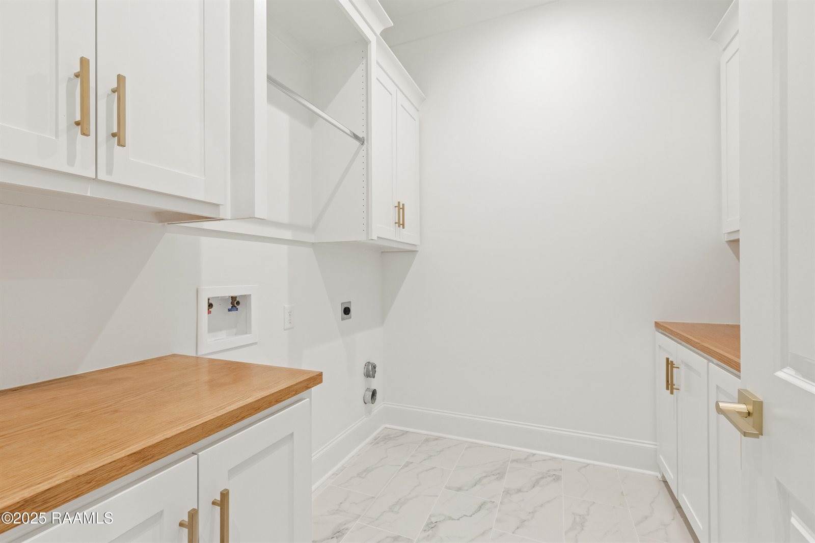 313 Harvest Creek Lane, Lafayette, LA 70508