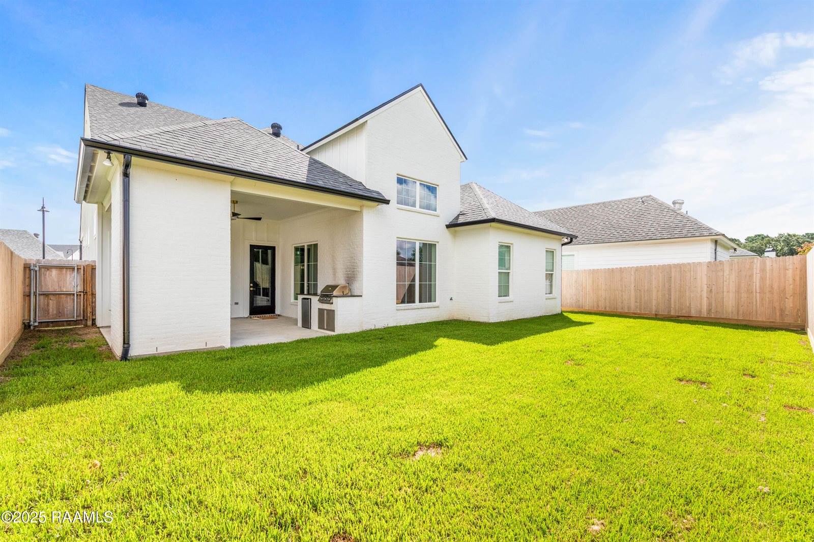 313 Harvest Creek Lane, Lafayette, LA 70508