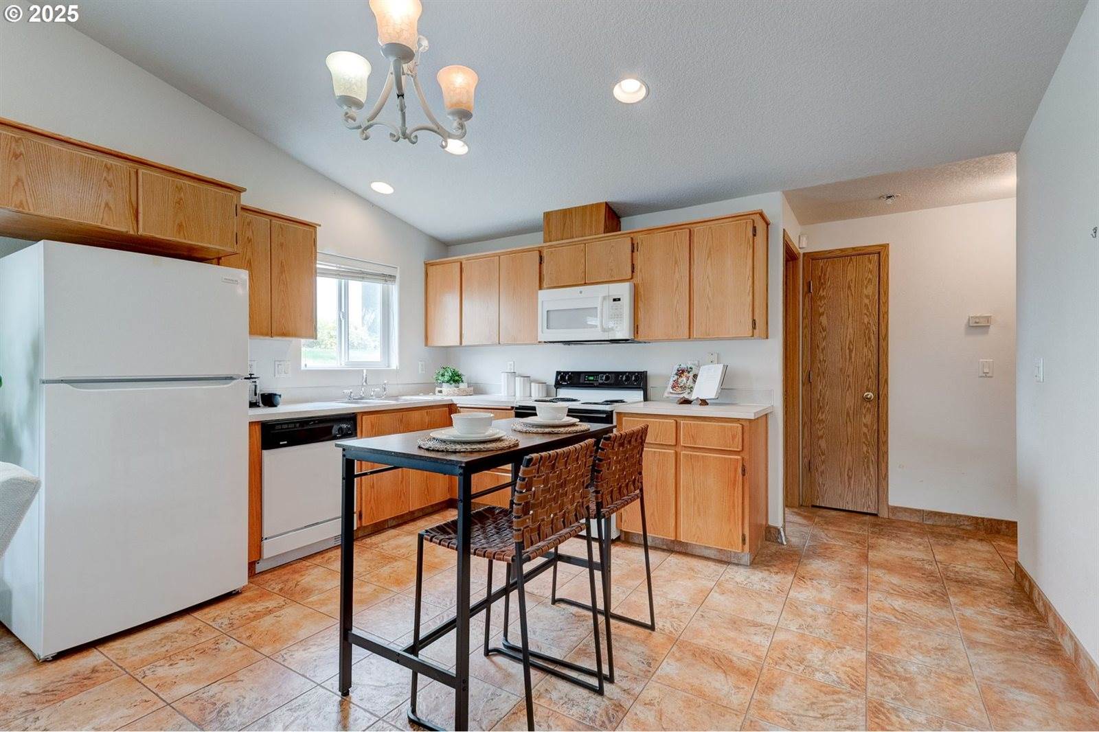 15415 SW Picadilly Ln, Beaverton, OR 97007