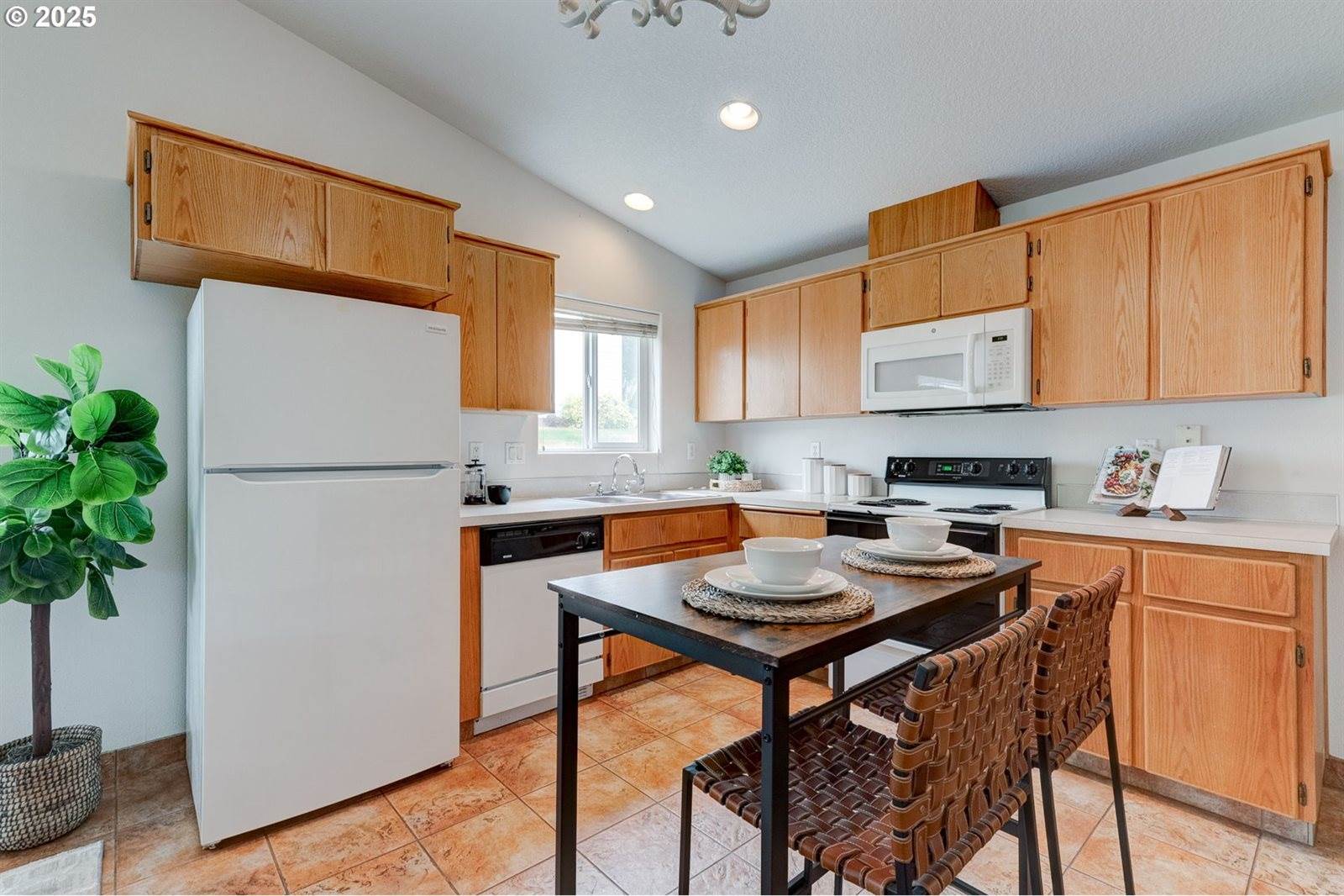 15415 SW Picadilly Ln, Beaverton, OR 97007