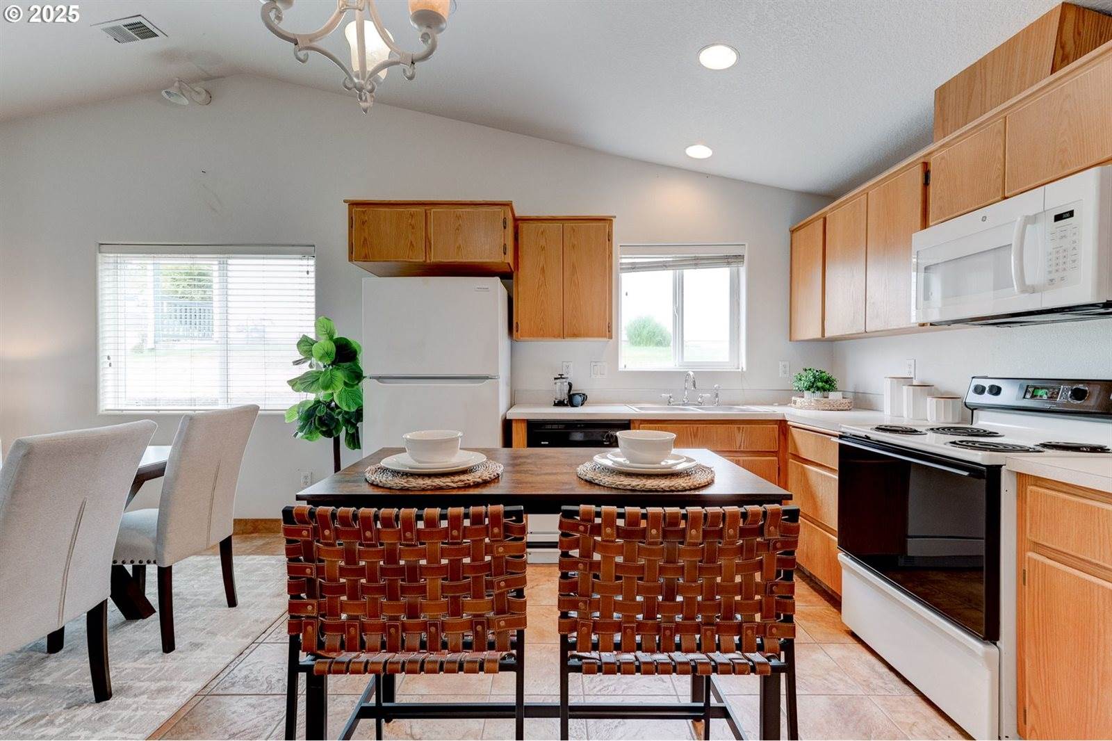 15415 SW Picadilly Ln, Beaverton, OR 97007