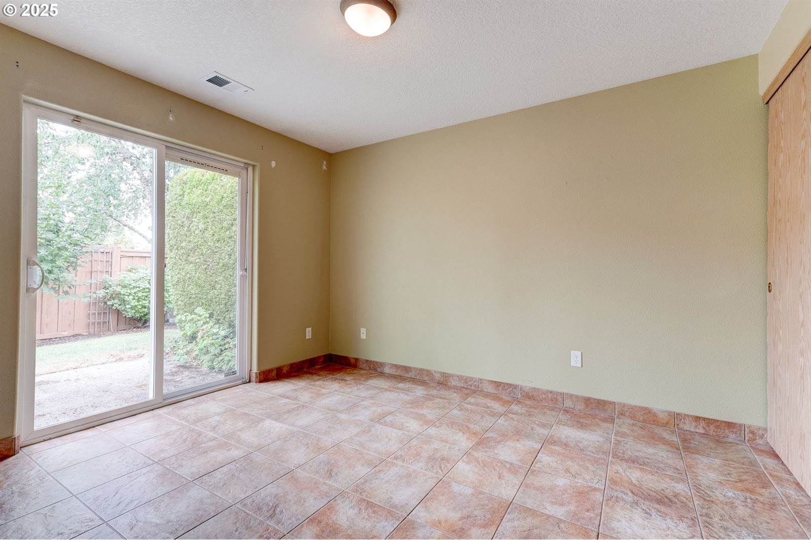 15415 SW Picadilly Ln, Beaverton, OR 97007