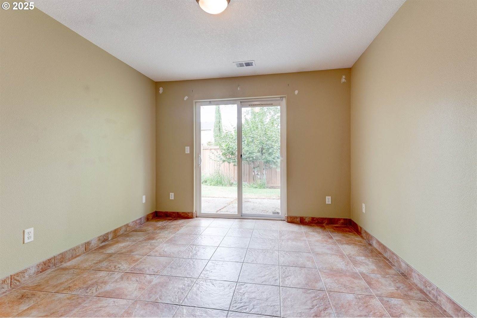 15415 SW Picadilly Ln, Beaverton, OR 97007