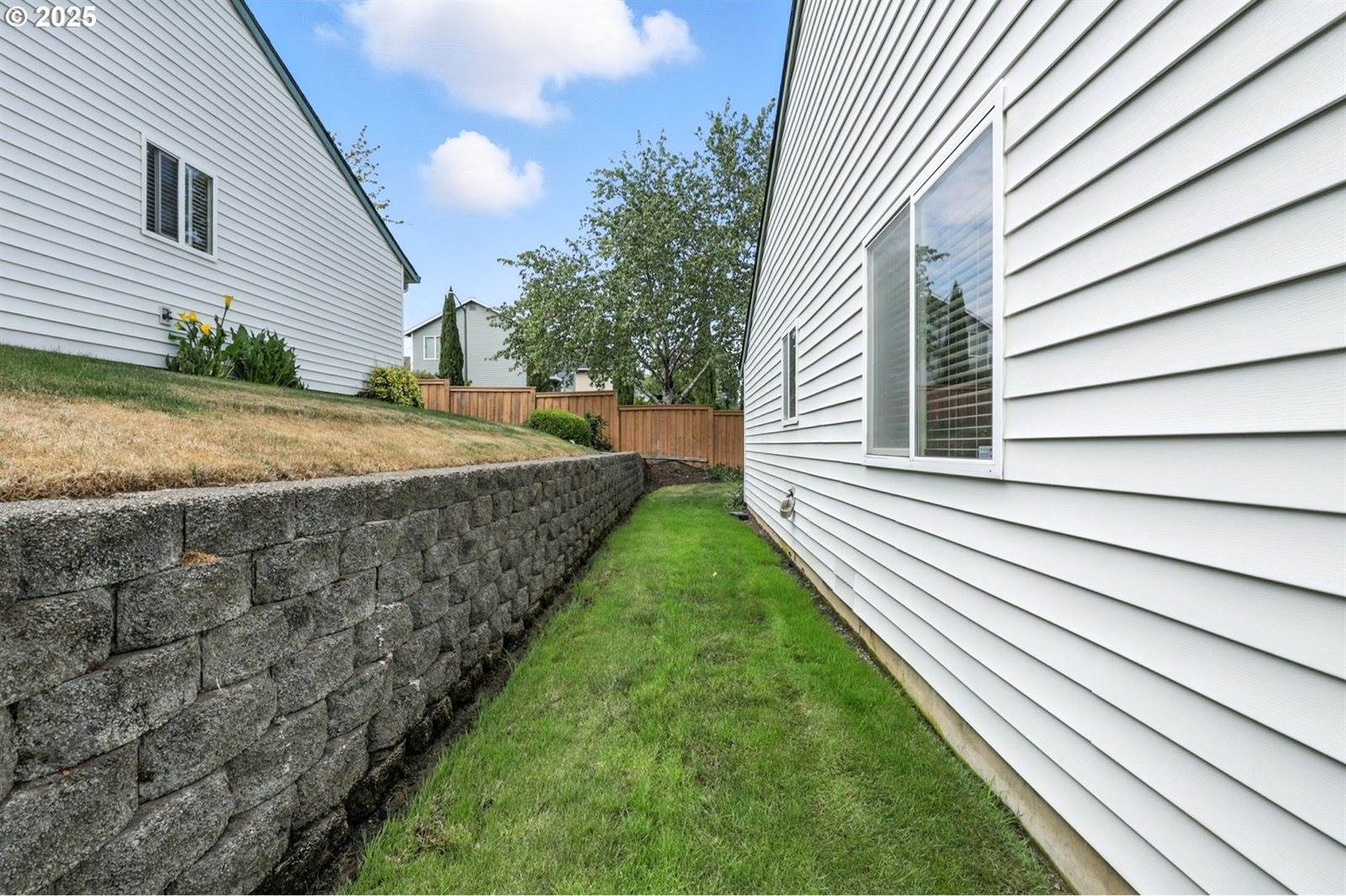 15415 SW Picadilly Ln, Beaverton, OR 97007