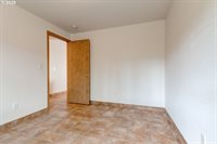 15415 SW Picadilly Ln, Beaverton, OR 97007