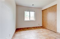 15415 SW Picadilly Ln, Beaverton, OR 97007