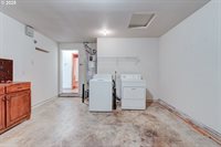 15415 SW Picadilly Ln, Beaverton, OR 97007