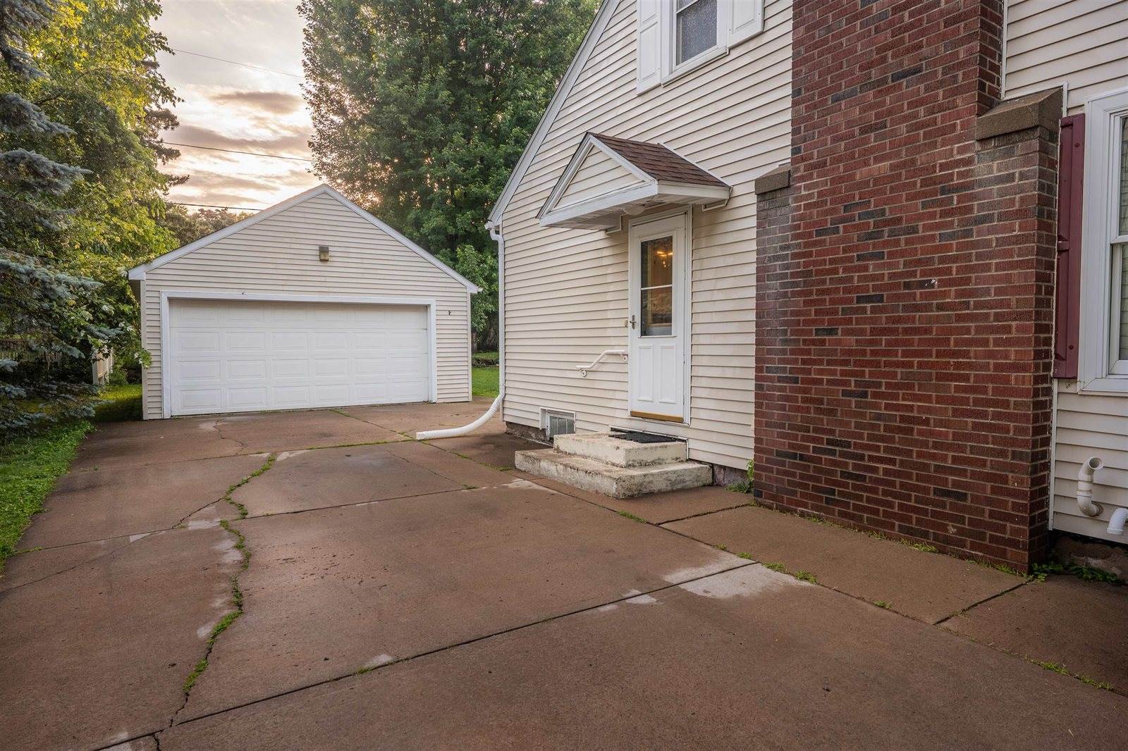 1114 N 1st Avenue, Wausau, WI 54401