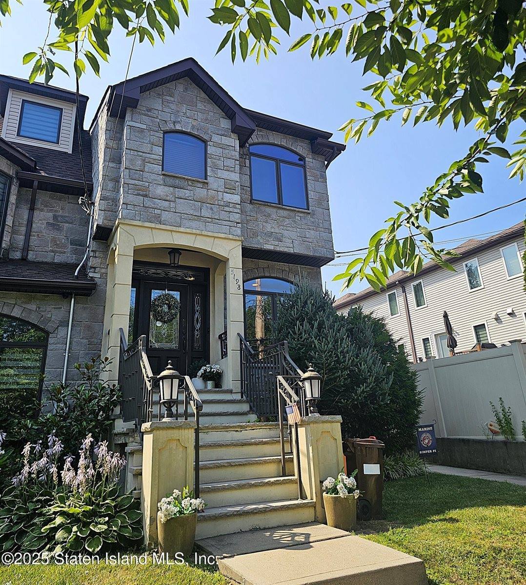 5198 Hylan Boulevard, Staten Island, NY 10312