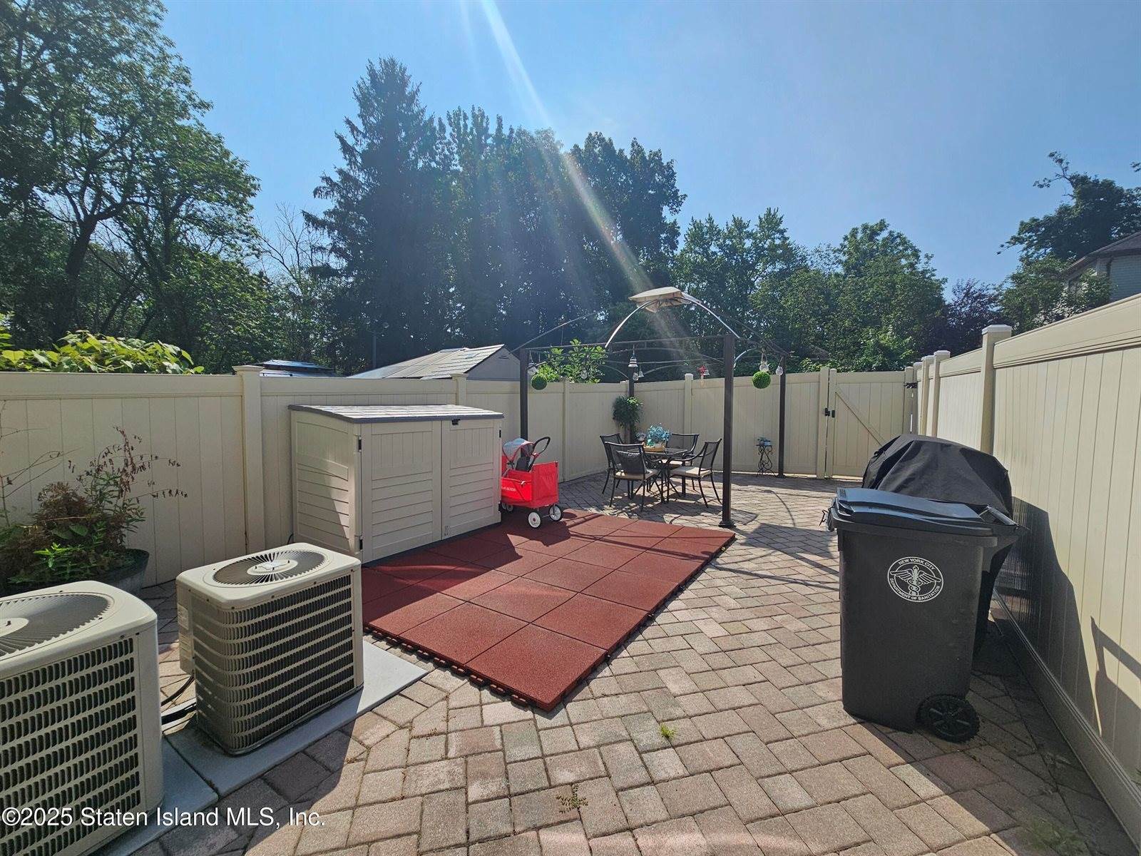 5198 Hylan Boulevard, Staten Island, NY 10312