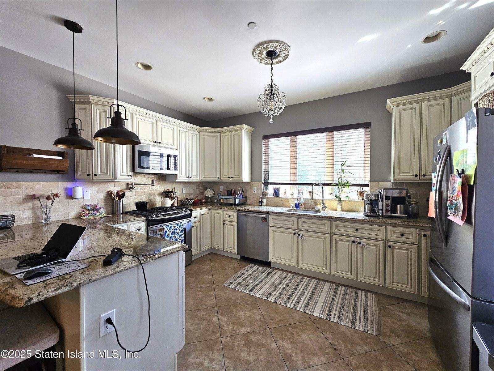 5198 Hylan Boulevard, Staten Island, NY 10312