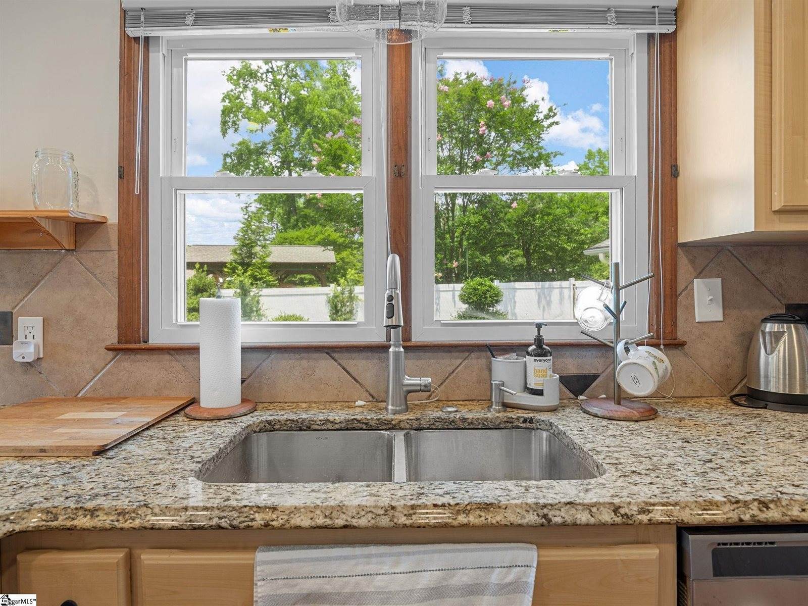 1326 E Lakeshore, Landrum, SC 29356