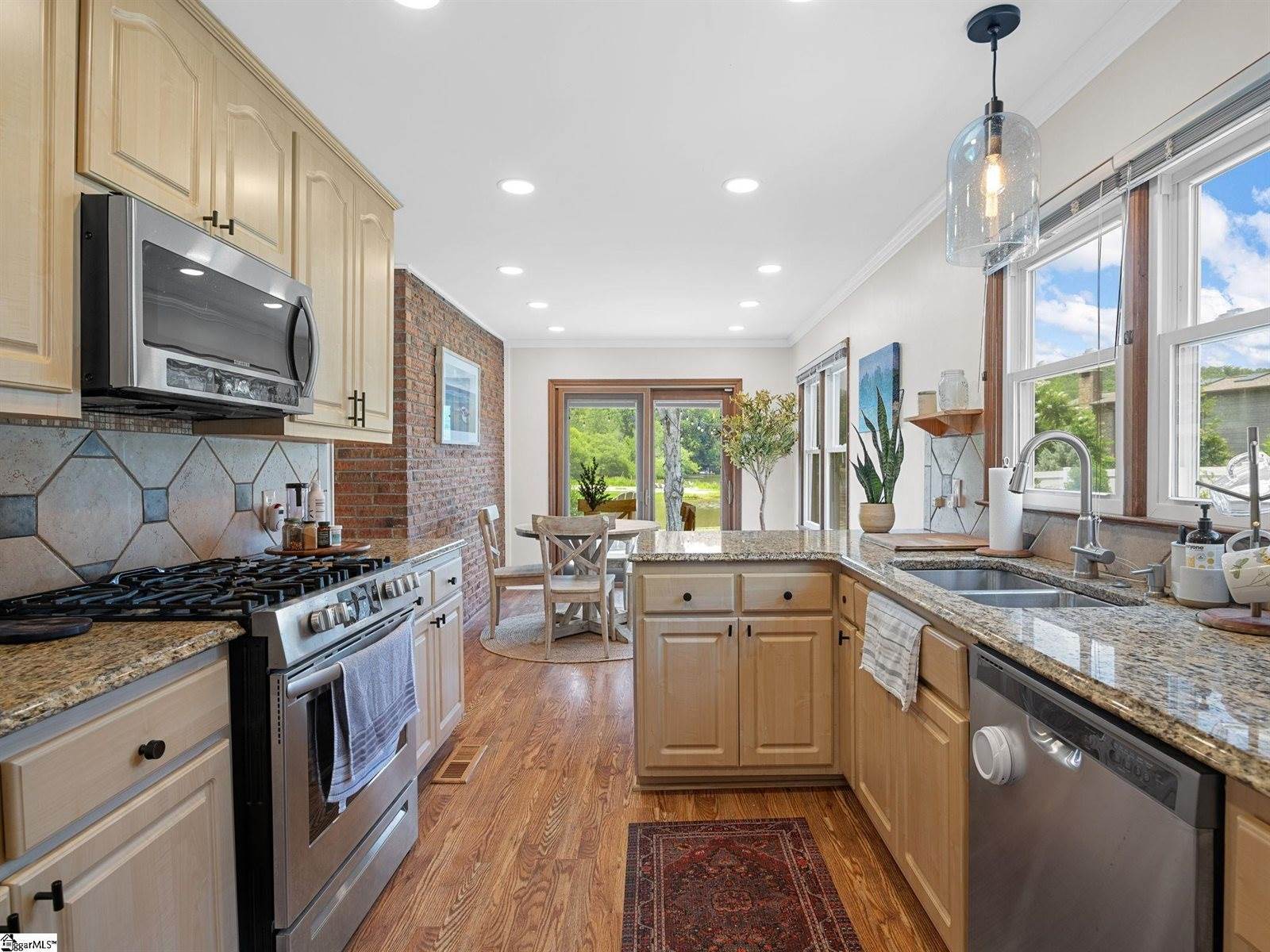 1326 E Lakeshore, Landrum, SC 29356