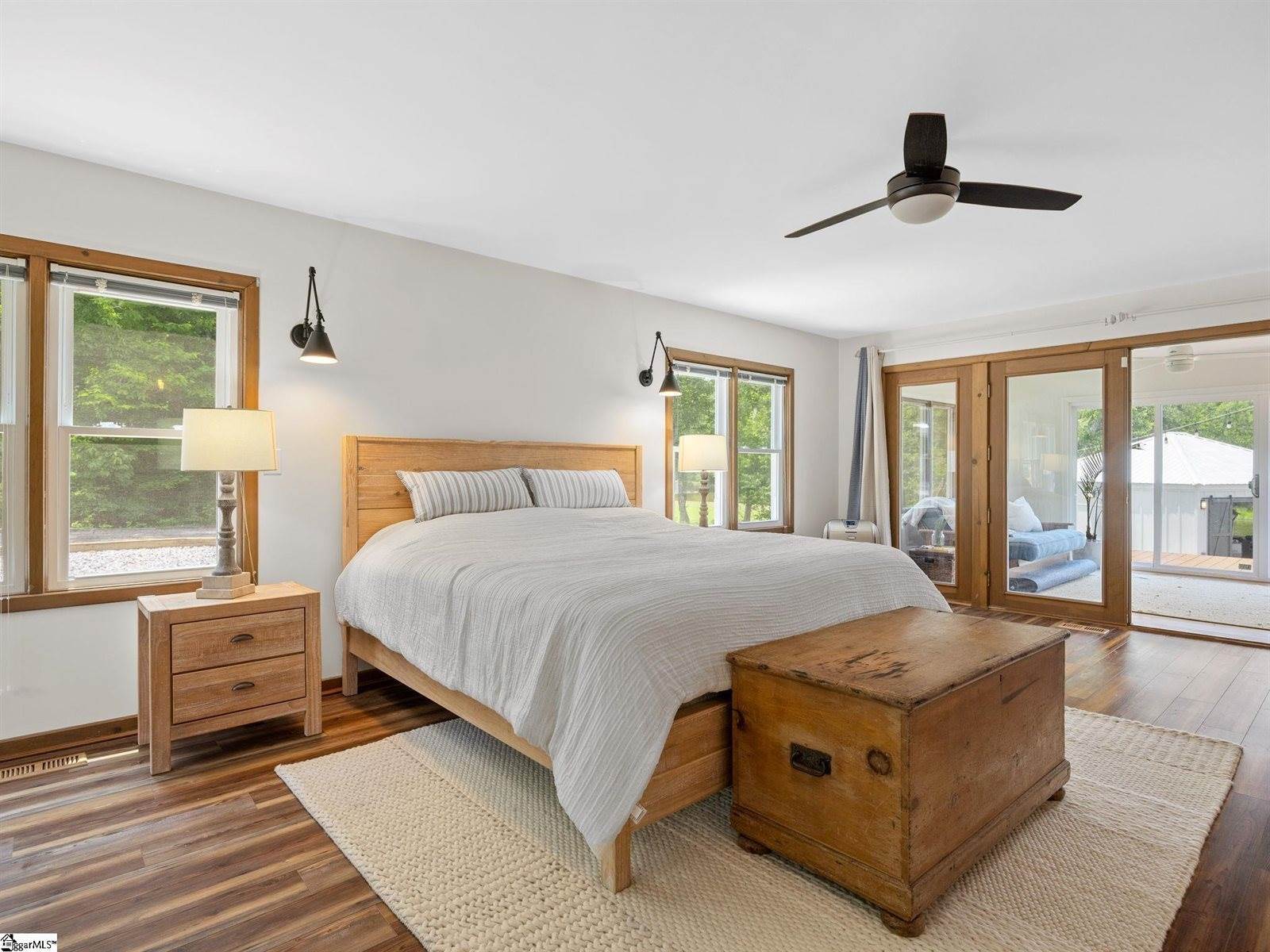 1326 E Lakeshore, Landrum, SC 29356